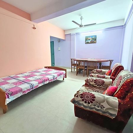 Taj Residency Holiday Homestay -Entire 1Bhk & 2Bhk Private Apartments -Call 767Ooo54Oo Jorhāt 외부 사진