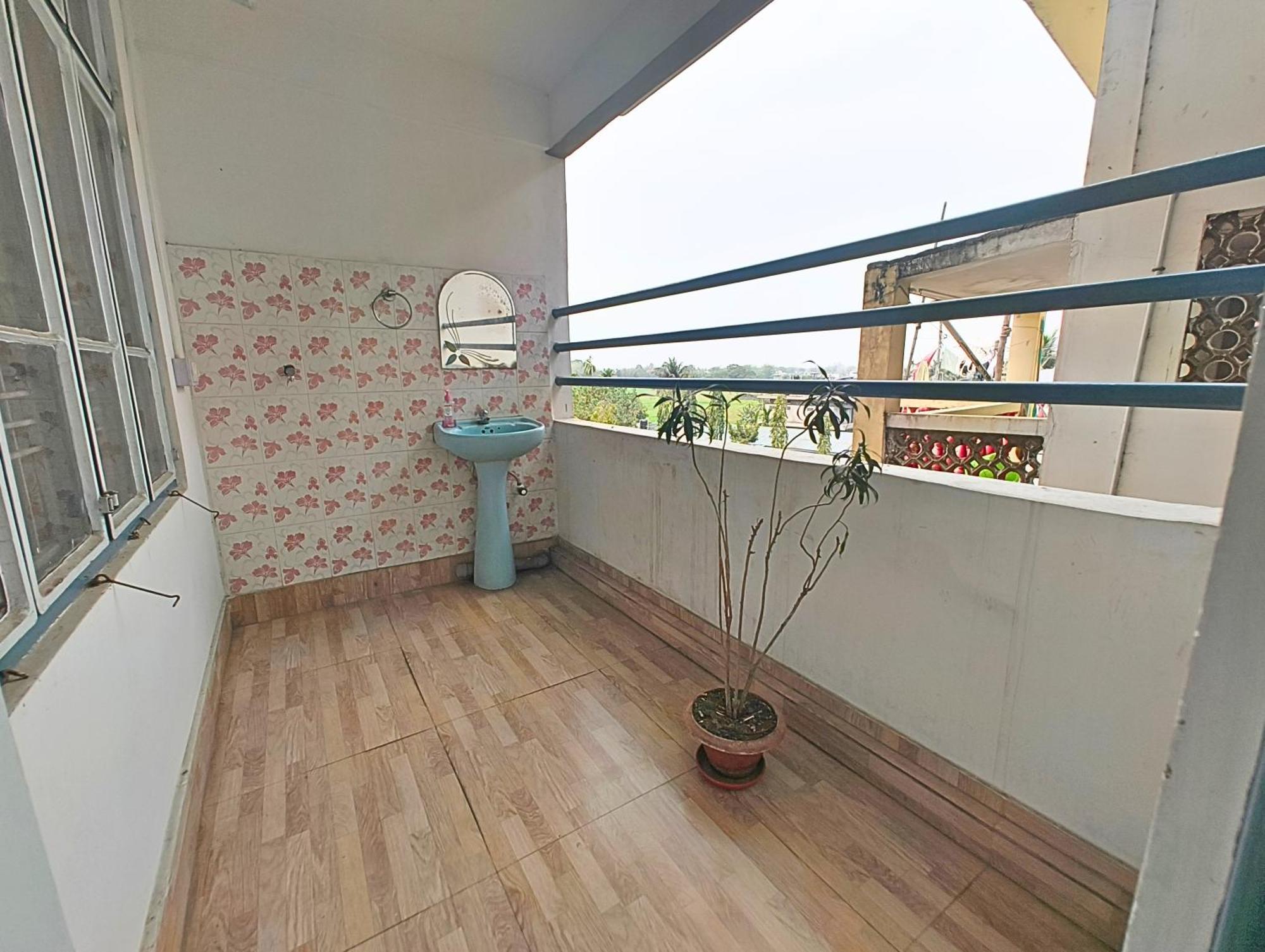 Taj Residency Holiday Homestay -Entire 1Bhk & 2Bhk Private Apartments -Call 767Ooo54Oo Jorhāt 외부 사진