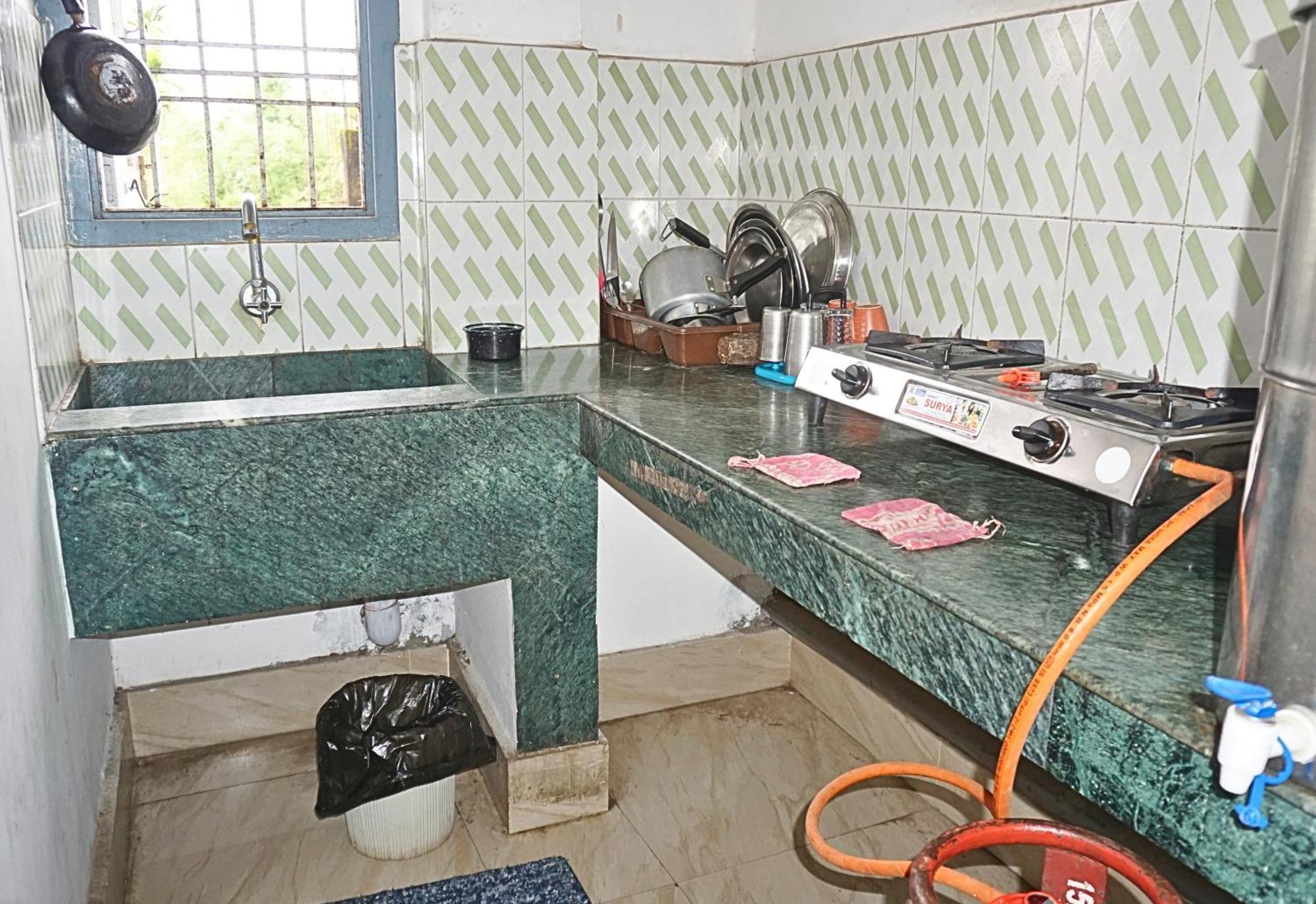 Taj Residency Holiday Homestay -Entire 1Bhk & 2Bhk Private Apartments -Call 767Ooo54Oo Jorhāt 외부 사진