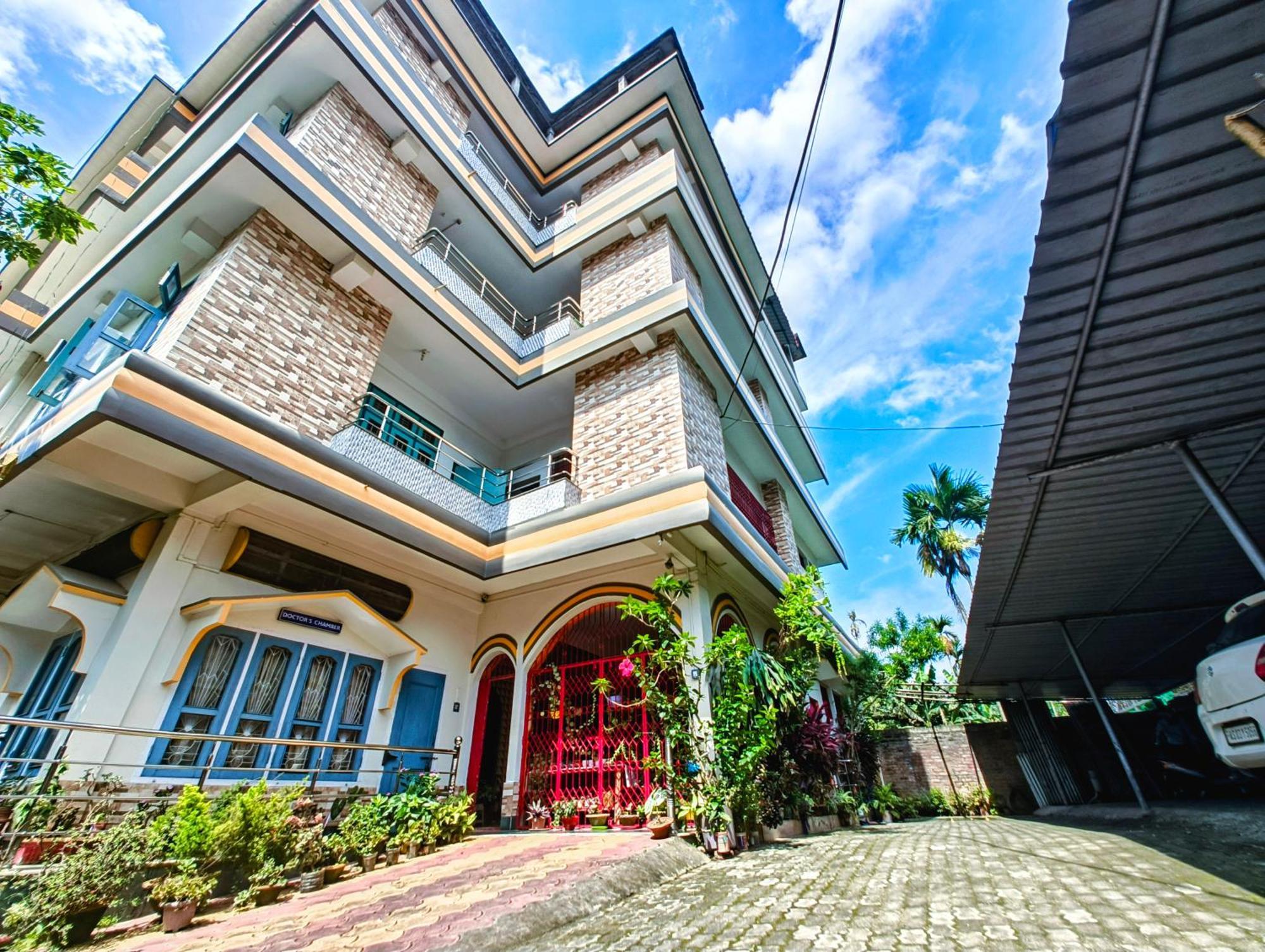 Taj Residency Holiday Homestay -Entire 1Bhk & 2Bhk Private Apartments -Call 767Ooo54Oo Jorhāt 외부 사진
